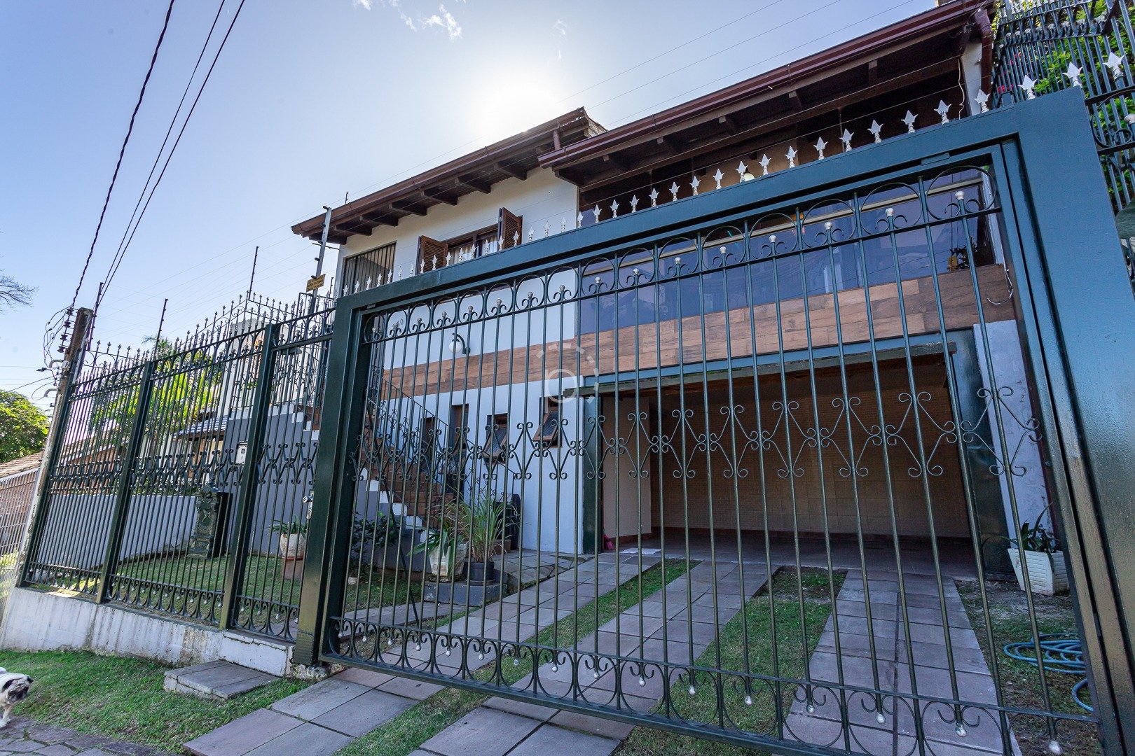 Casa à venda com 292m², 3 quartos, 1 suíte no bairro Cavalhada em Porto Alegre