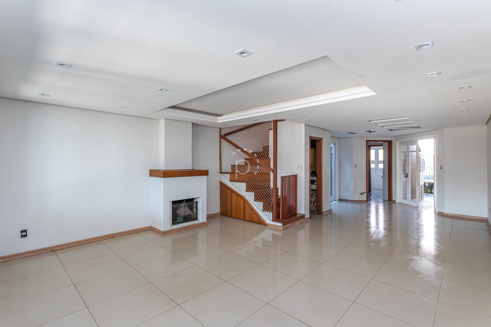 Casa à venda com 205m², 3 quartos, 1 suíte, 4 vagas no bairro Ipanema em Porto Alegre