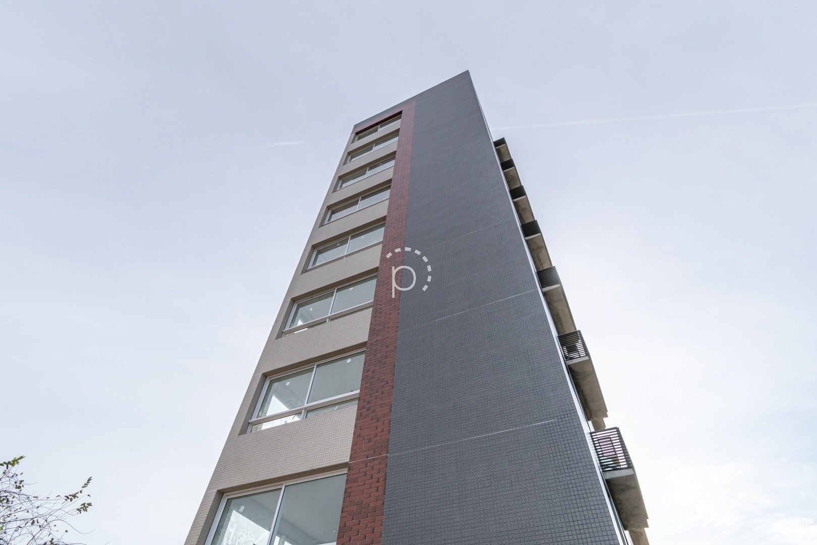 Apartamento à venda com 66m², 2 quartos, 1 suíte, 2 vagas no bairro Camaquã em Porto Alegre