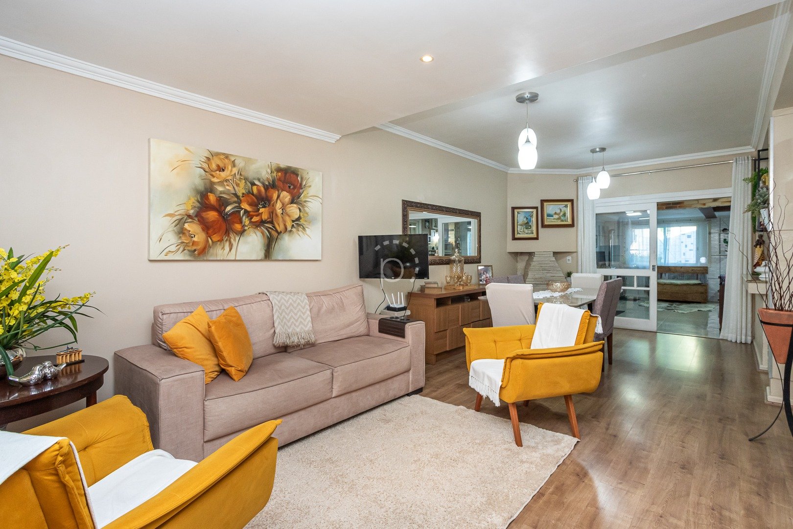 Casa à venda com 183m², 4 quartos, 1 suíte, 2 vagas no bairro Ipanema em Porto Alegre