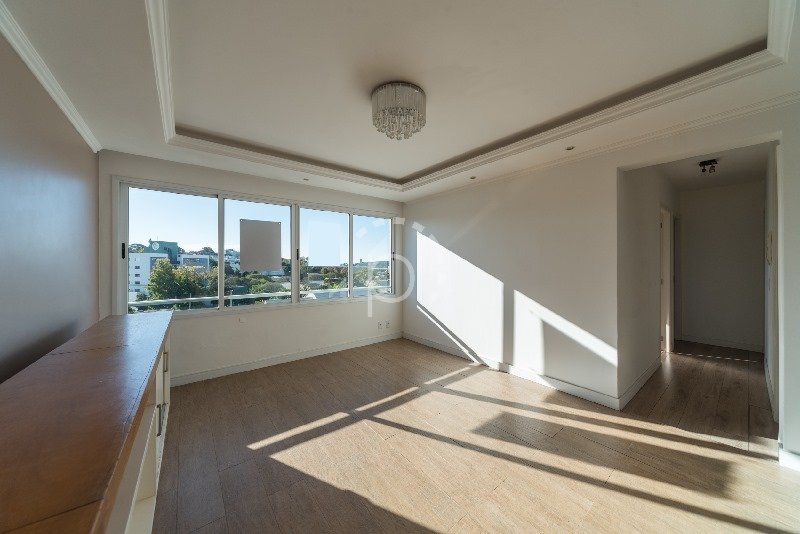 Apartamento à venda com 75m², 3 quartos, 1 suíte, 2 vagas no bairro Tristeza em Porto Alegre