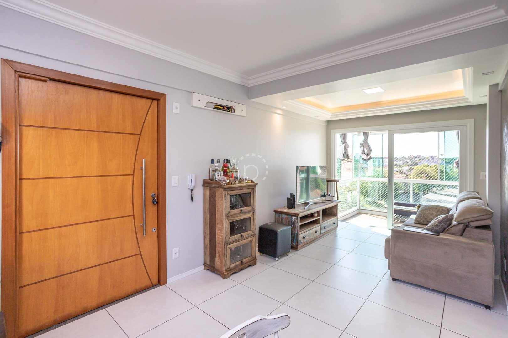 Apartamento à venda com 107m², 3 quartos, 1 suíte, 2 vagas no bairro Camaquã em Porto Alegre