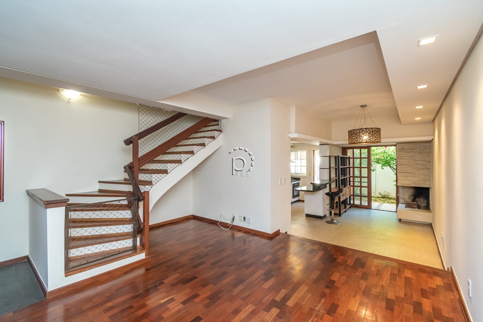 Casa em Condomínio à venda com 96m², 2 quartos, 1 vaga no bairro Cavalhada em Porto Alegre