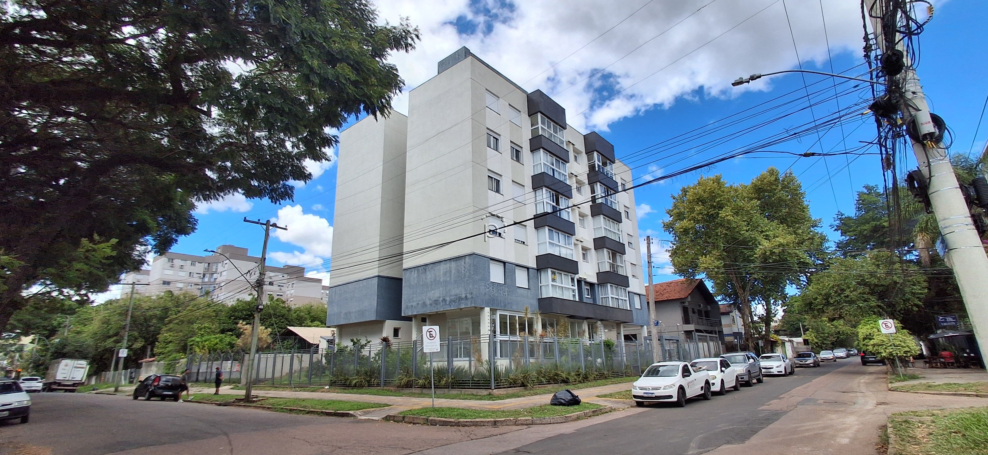 Apartamento para alugar com 71m², 2 quartos, 2 vagas no bairro Tristeza em Porto Alegre