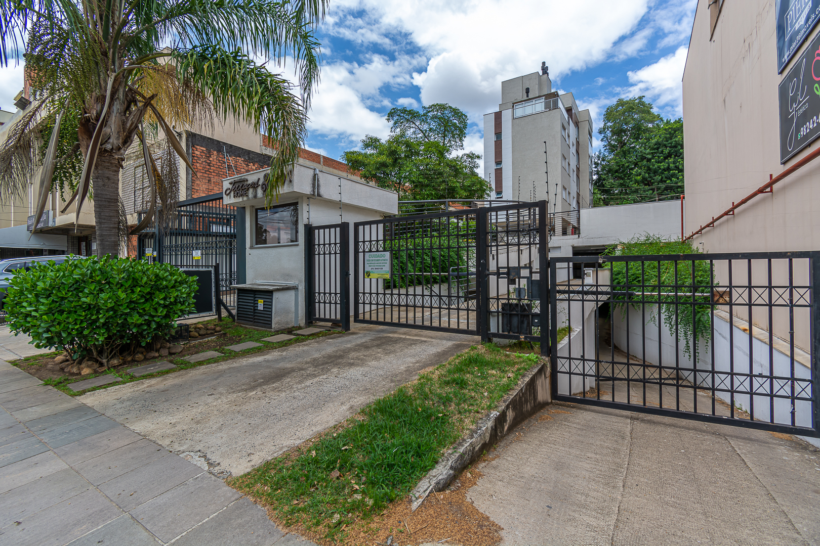 Apartamento à venda com 69m², 2 quartos, 1 vaga no bairro Tristeza em Porto Alegre