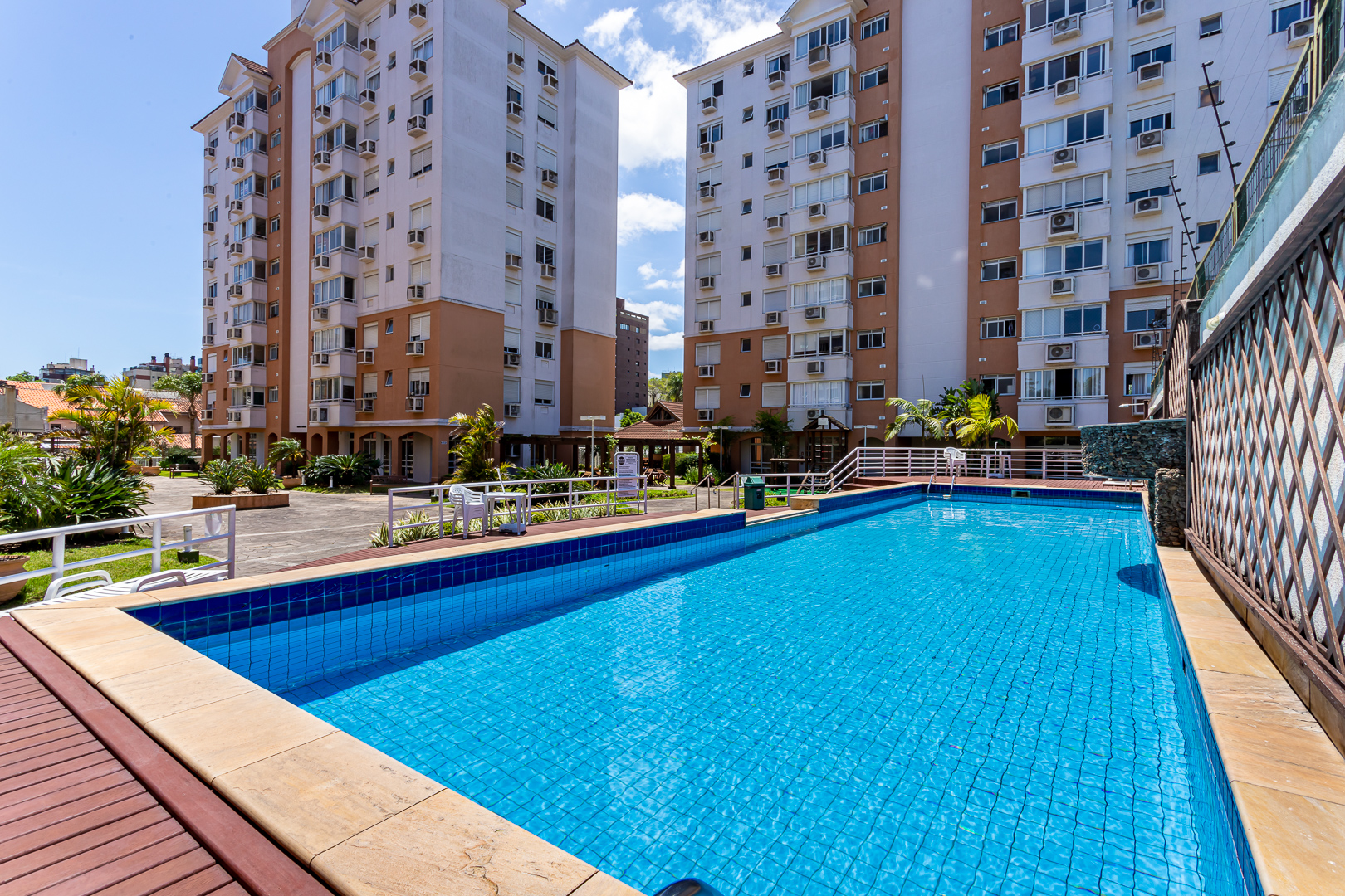Apartamento à venda com 89m², 3 quartos, 1 vaga no bairro Tristeza em Porto Alegre