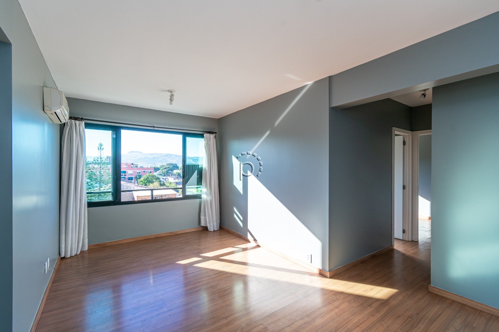 Apartamento à venda com 59m², 2 quartos, 1 suíte, 2 vagas no bairro Camaquã em Porto Alegre