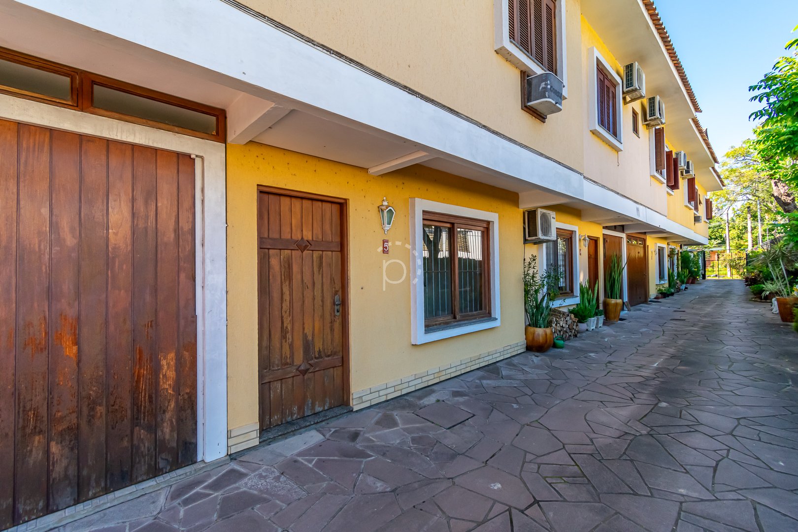 Casa em Condomínio à venda com 165m², 3 quartos, 1 suíte, 3 vagas no bairro Ipanema em Porto Alegre